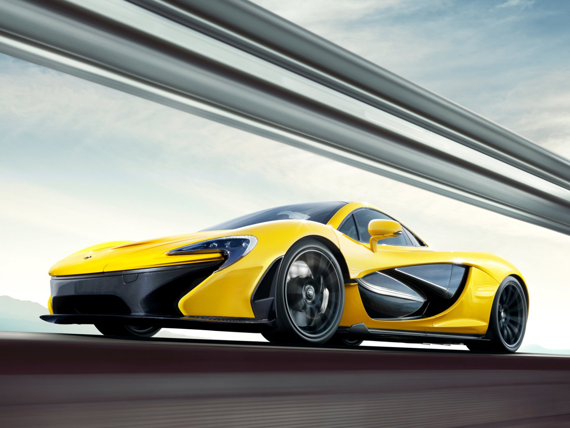 mclaren p1 supersamochód żółty