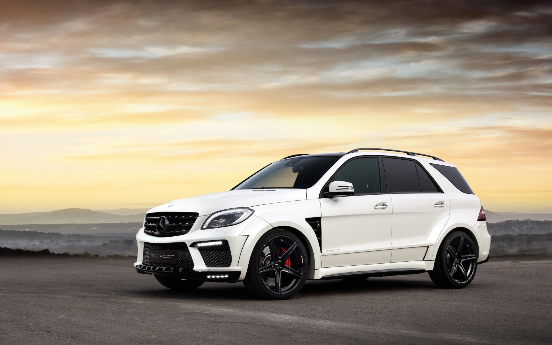 mercedes-benz ml 63 amg inferno biały tuning samochód topcar terenowy