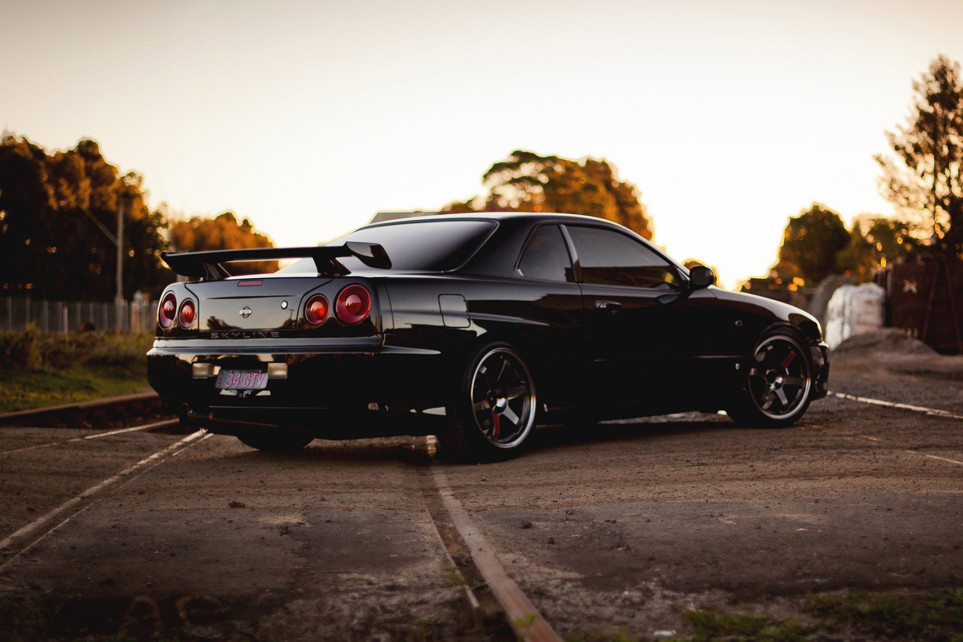 nissan horizonte gtr r34 negro atrás