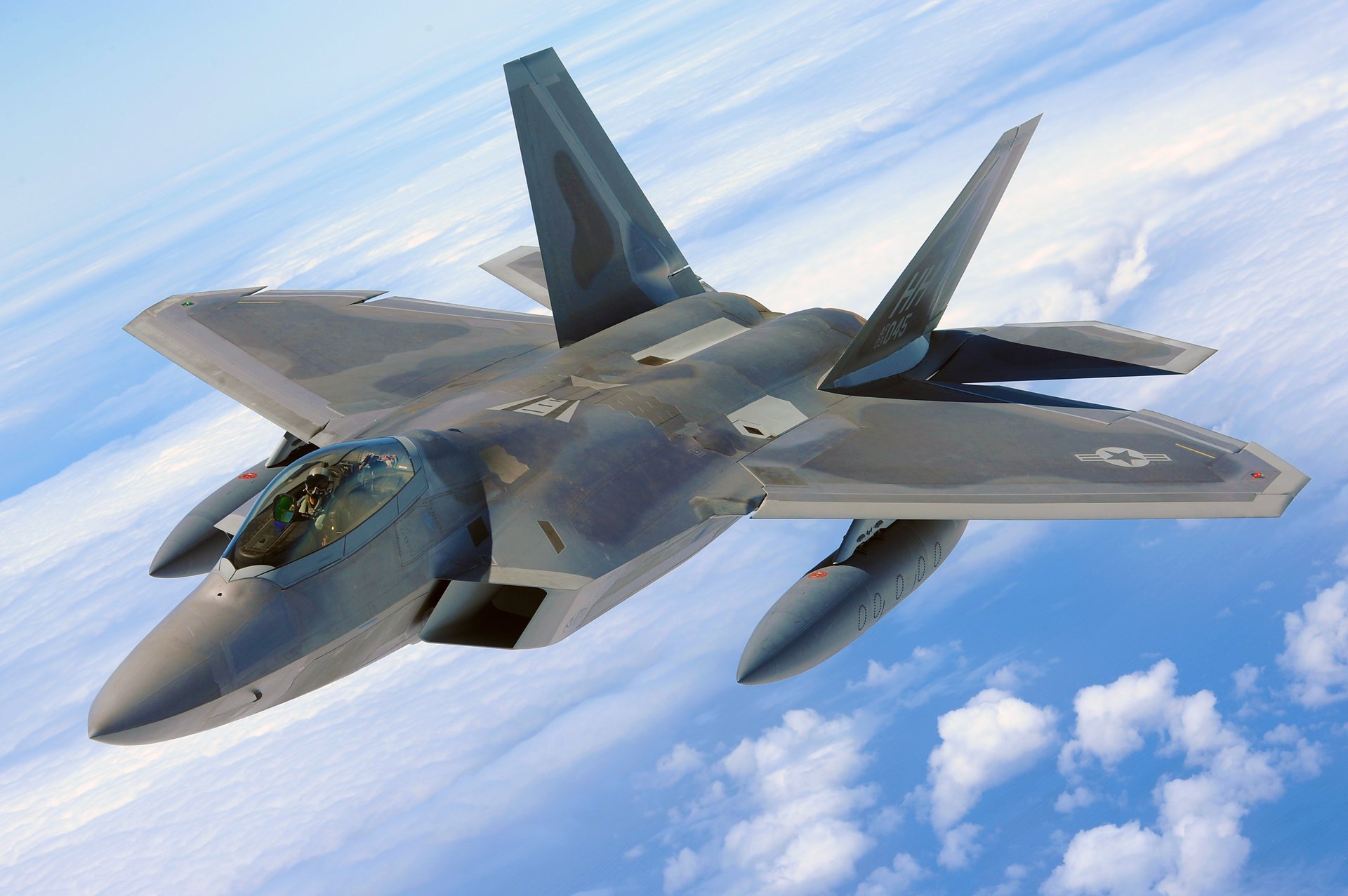 cinquième génération combattant f-22 ciel vol pilote