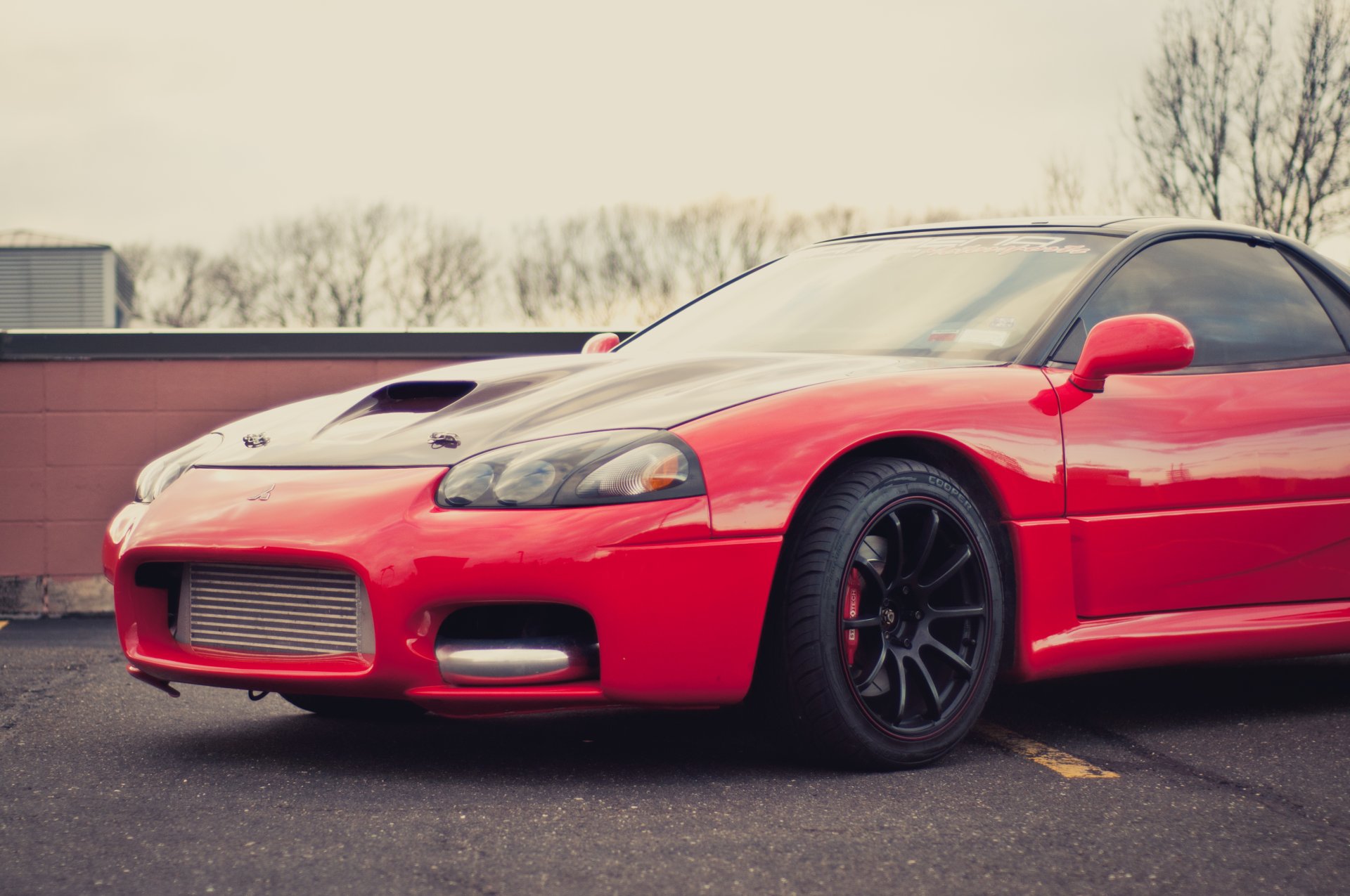 mitsubishi 3000gt rosso mitsubishi rosso parcheggio