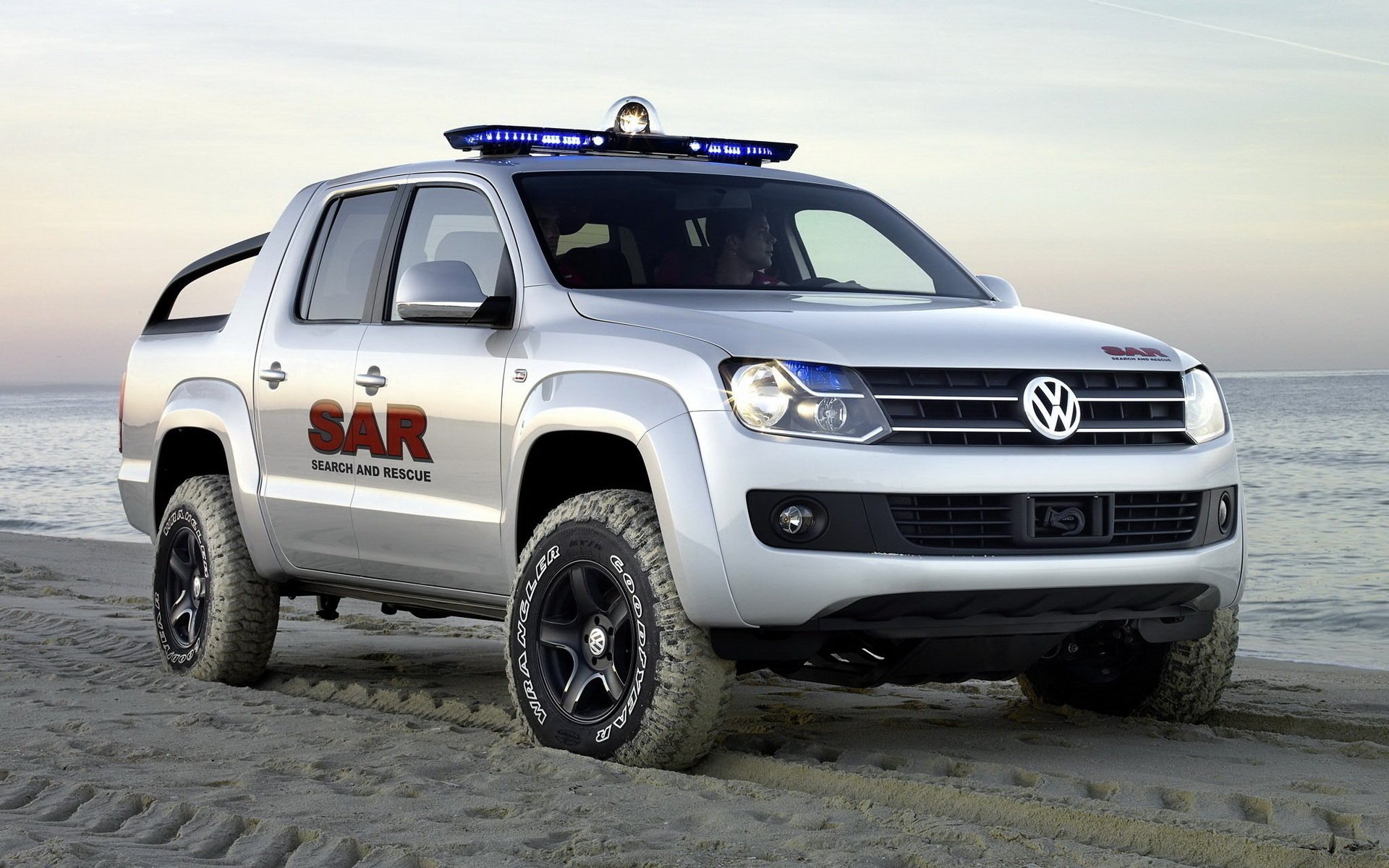 volksvagen amarok amarok sable plage ramassage mer volkswagen