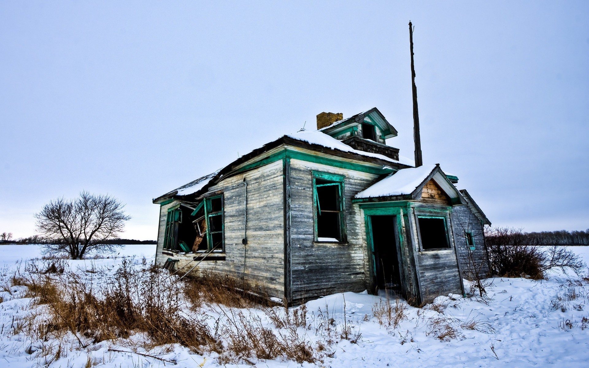 casa neve rovina inverno