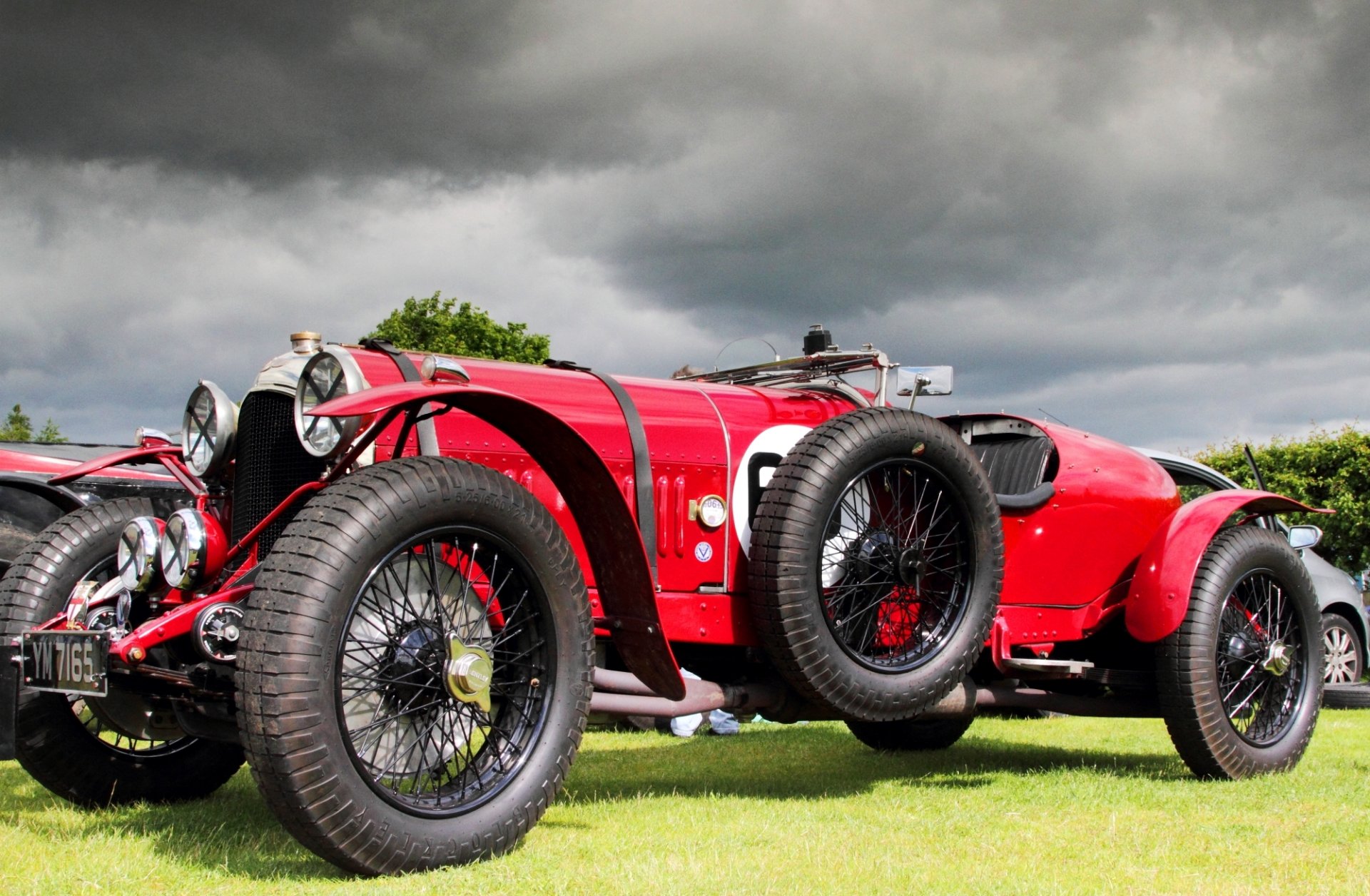 samochód bentley 3 kwietnia samochód sportowy retro