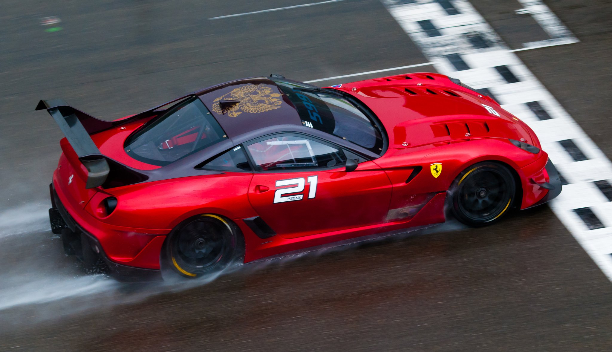 ferrari 599xx evo rot zurück regen rennen finish ferrari rot rennen track finish