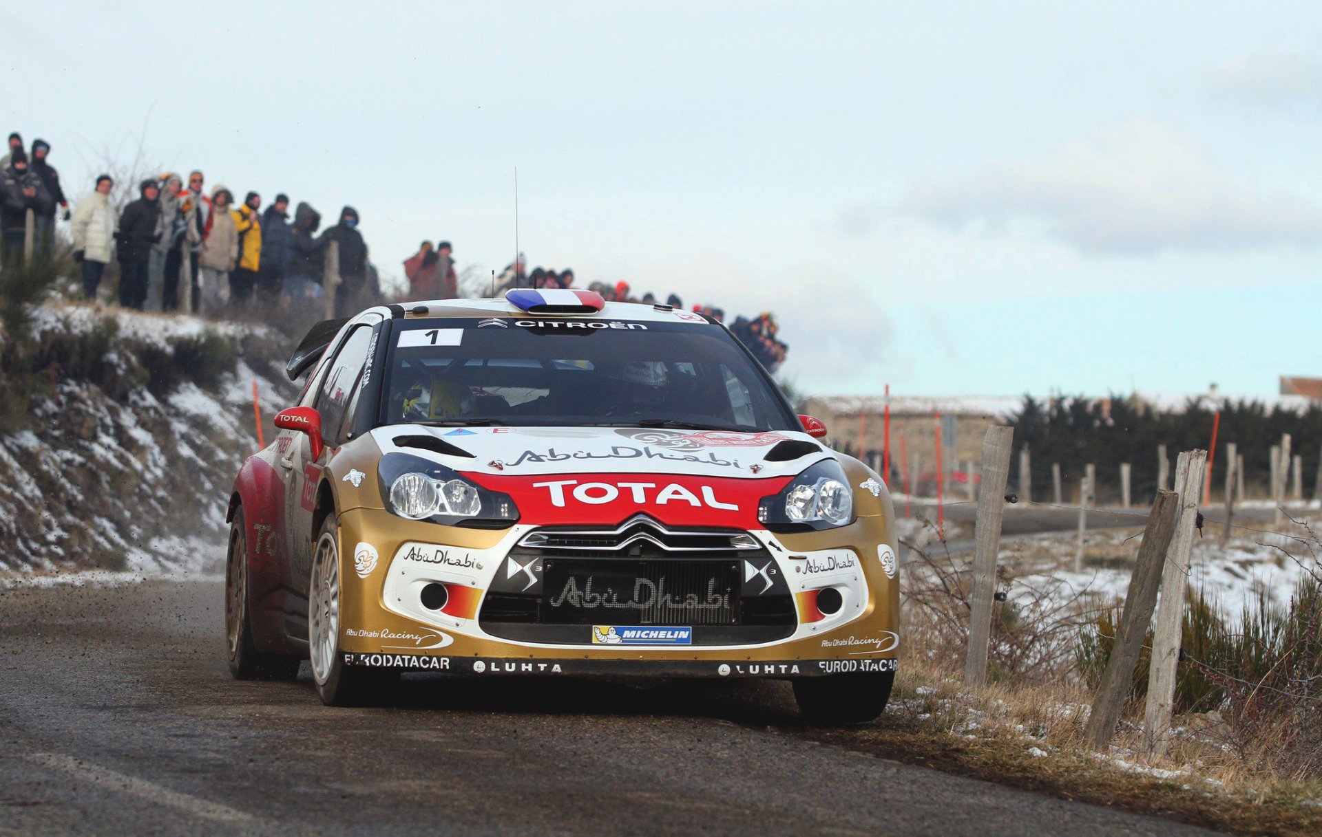 citroen ds3 rally wrc rally sport auto auto cofano anteriore gara citroen girare inverno persone fan strada