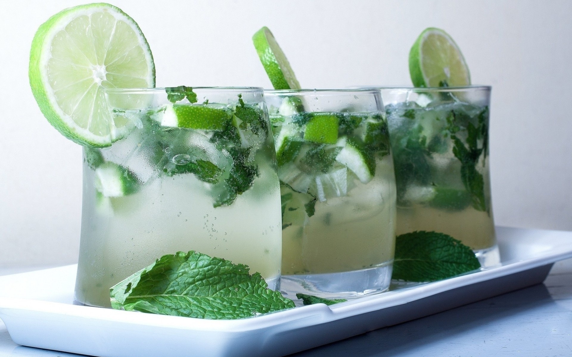 freschezza mojito menta lime verdure cocktail