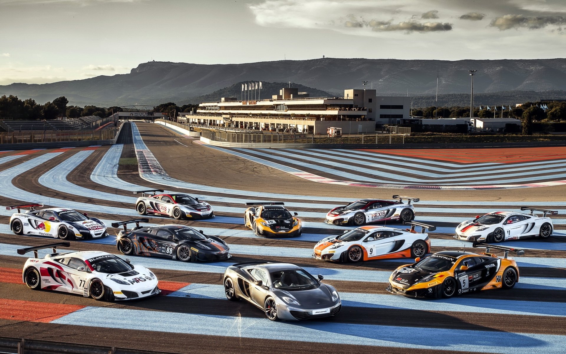 mclaren mp4-12c mclaren mp4-12c supercar race track paul ricard sky