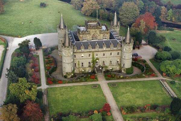 Schloss, Herbstwetter, Fluss, Wiese