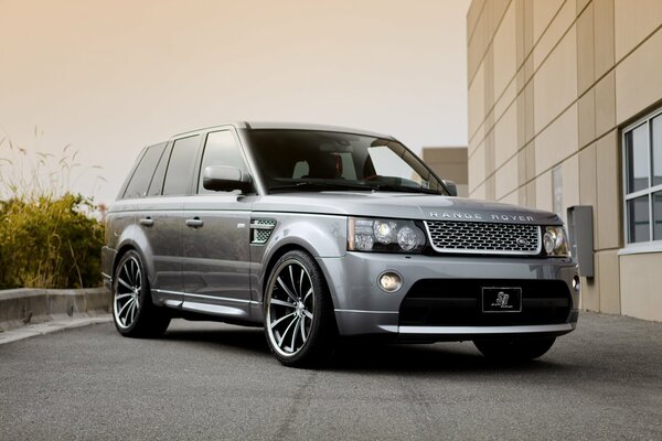 SUV deportivo de Land Rover