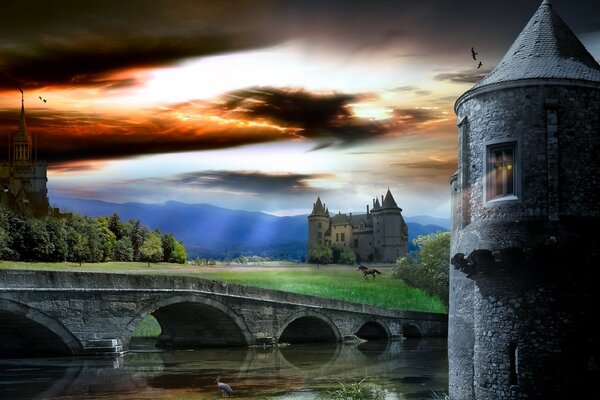 Altes Schloss mit Brücke über den Fluss, schöner Himmel