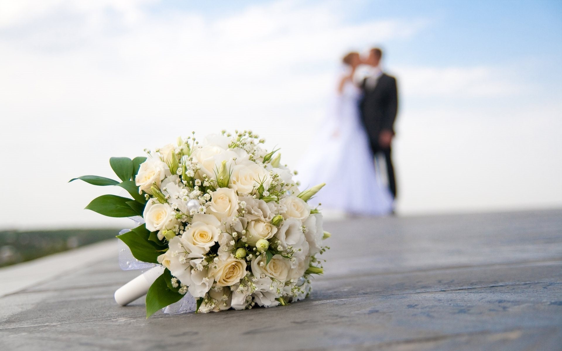 bride bouquet wedding groom