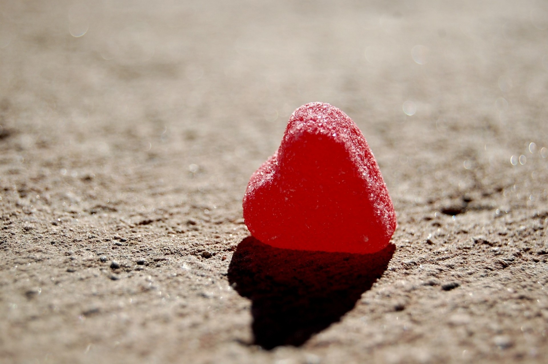 amor rojo corazón solitario san valentín dulce