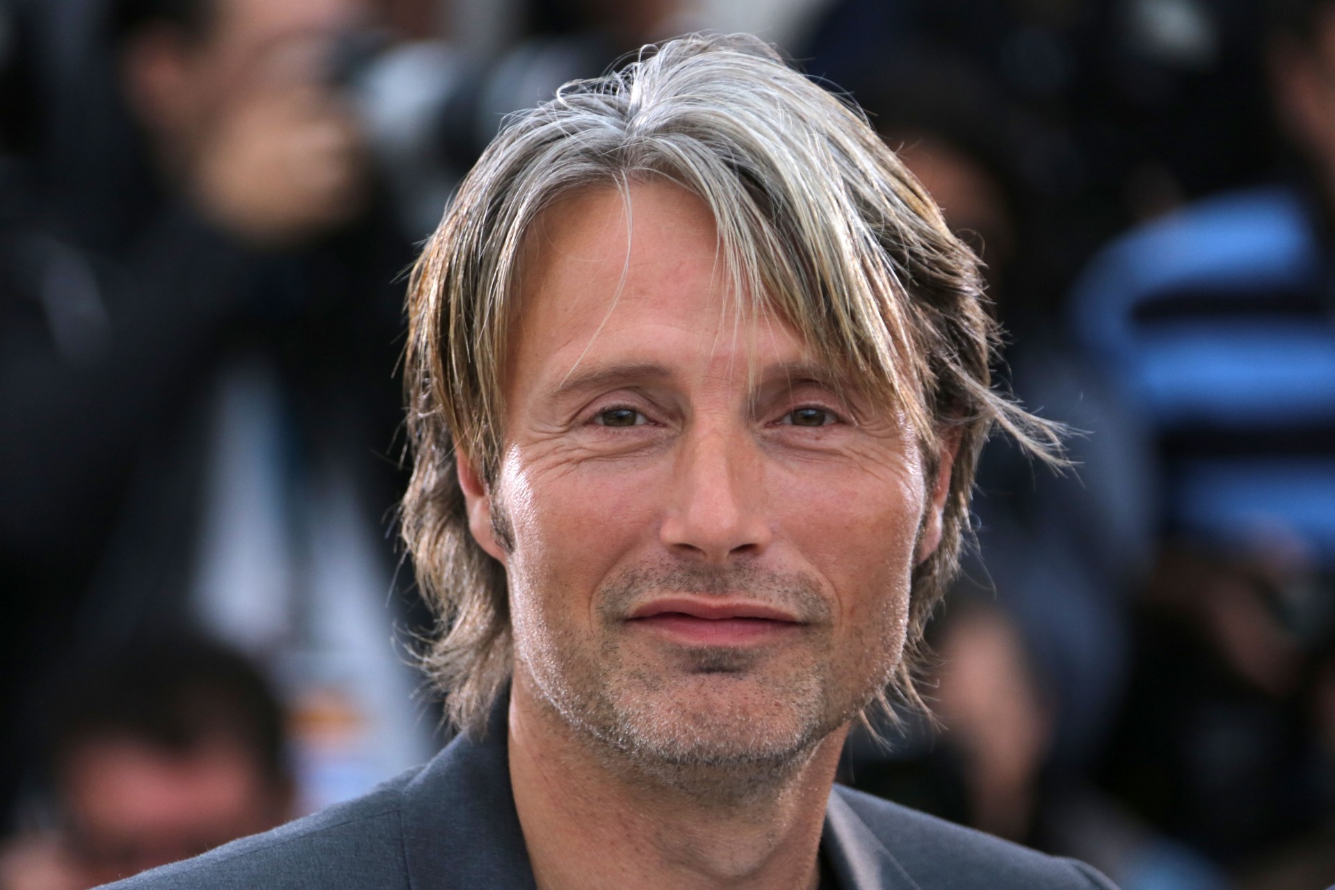 człowiek mads mikkelsen widok