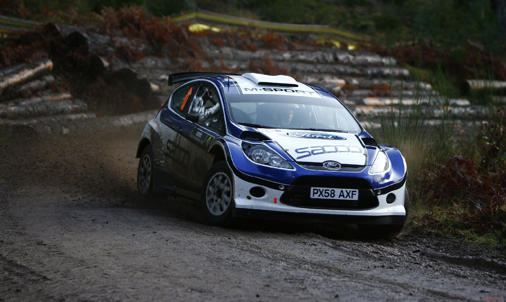 ford fiesta rajd wrc sport auto samochód prędkość wyścig skid turn fiesta dirt