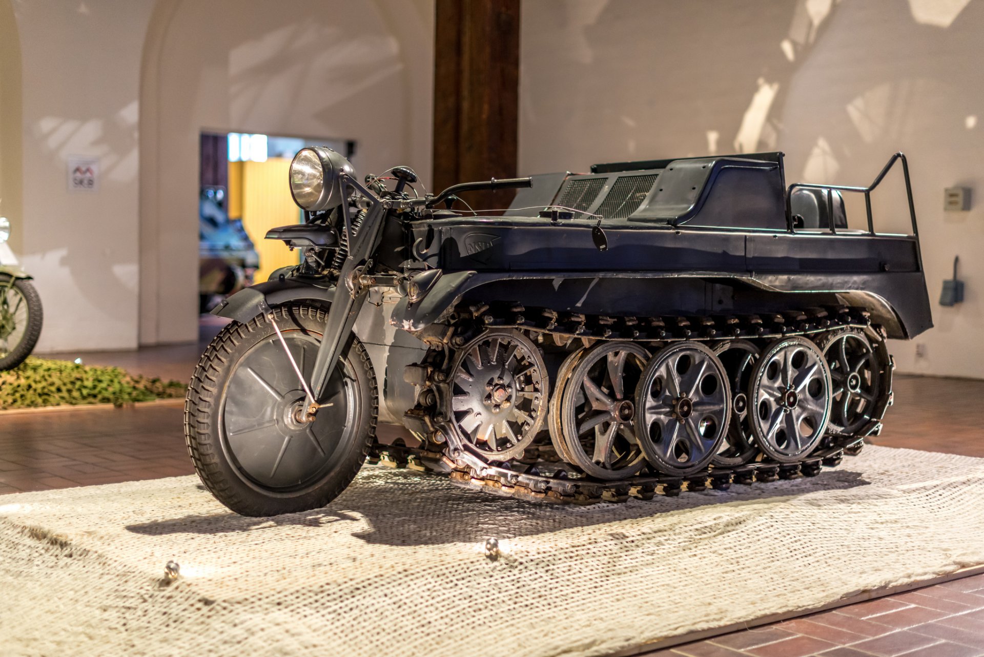 kettenkrad hk 101 sd kfz 2 halbkugelmotorrad deutschland zweiter weltkrieg museum ausstellung