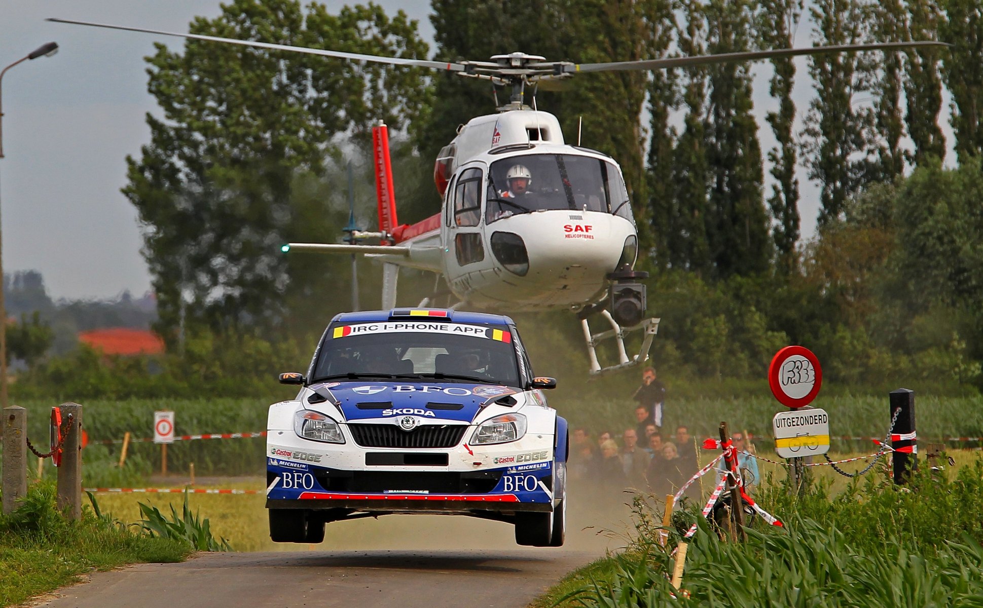 koda fabia rally wrc skoda coche velocidad deporte helicóptero auto fabia rally