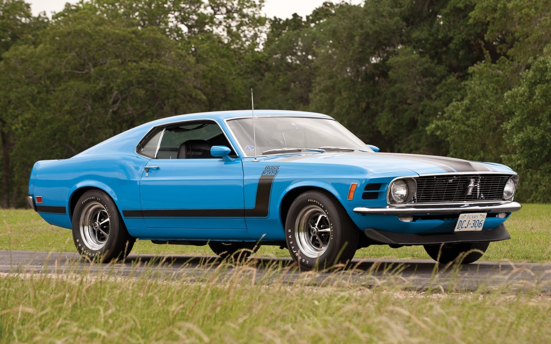 ford mustang boss 302 patron bleu avant muscle car muscle car route