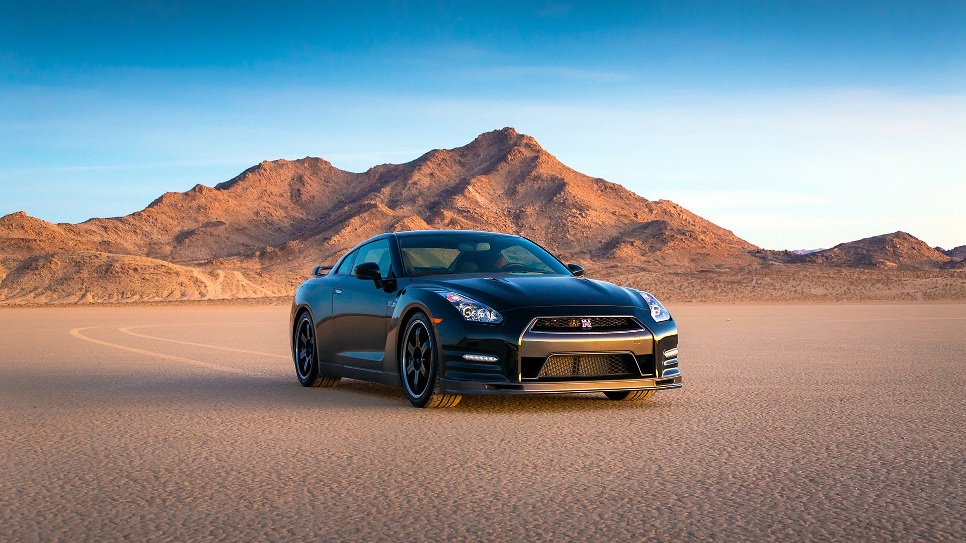 nissan gt-r 2014 edizione pista egoista nissan gt-r nero auto deserto