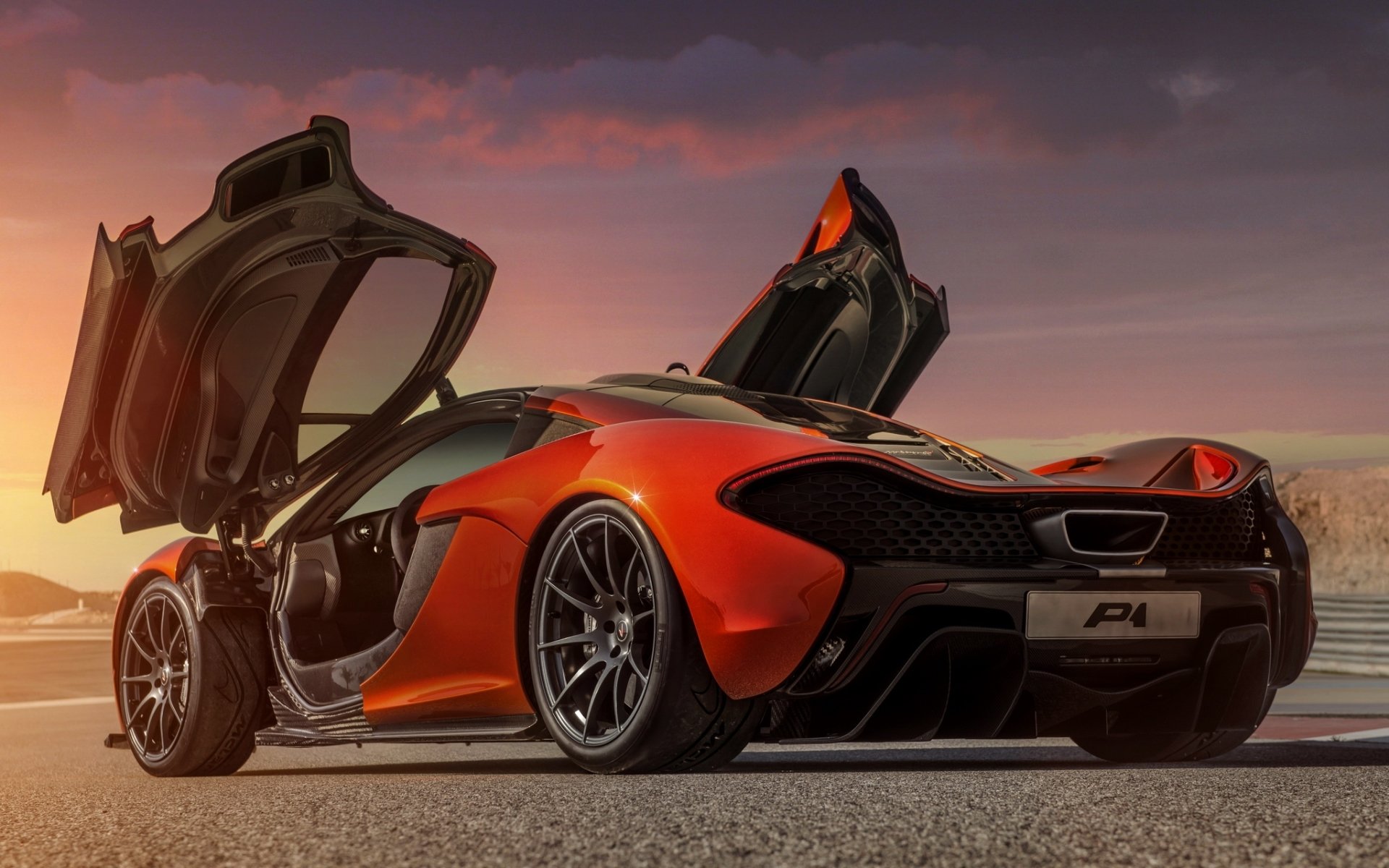 mclaren p1 concetto mclaren p1 concetto supercar arancione vista posteriore porta sfondo