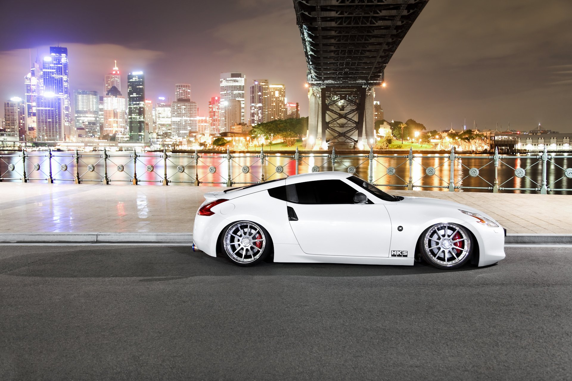 position nissan 370z nissan tuning nacht stadt fluss