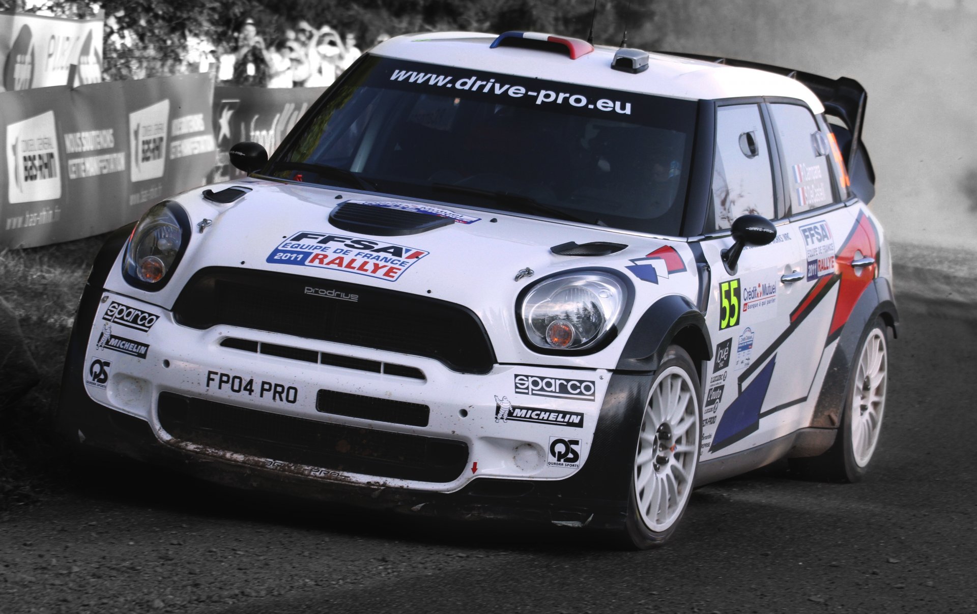 mini cooper mini mini cooper voiture voiture wrc rallye course sport blanc avant capot phares grille