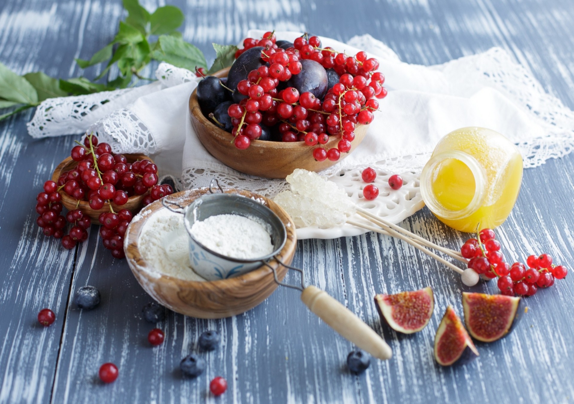 feigen mehl rote johannisbeeren johannisbeeren honig