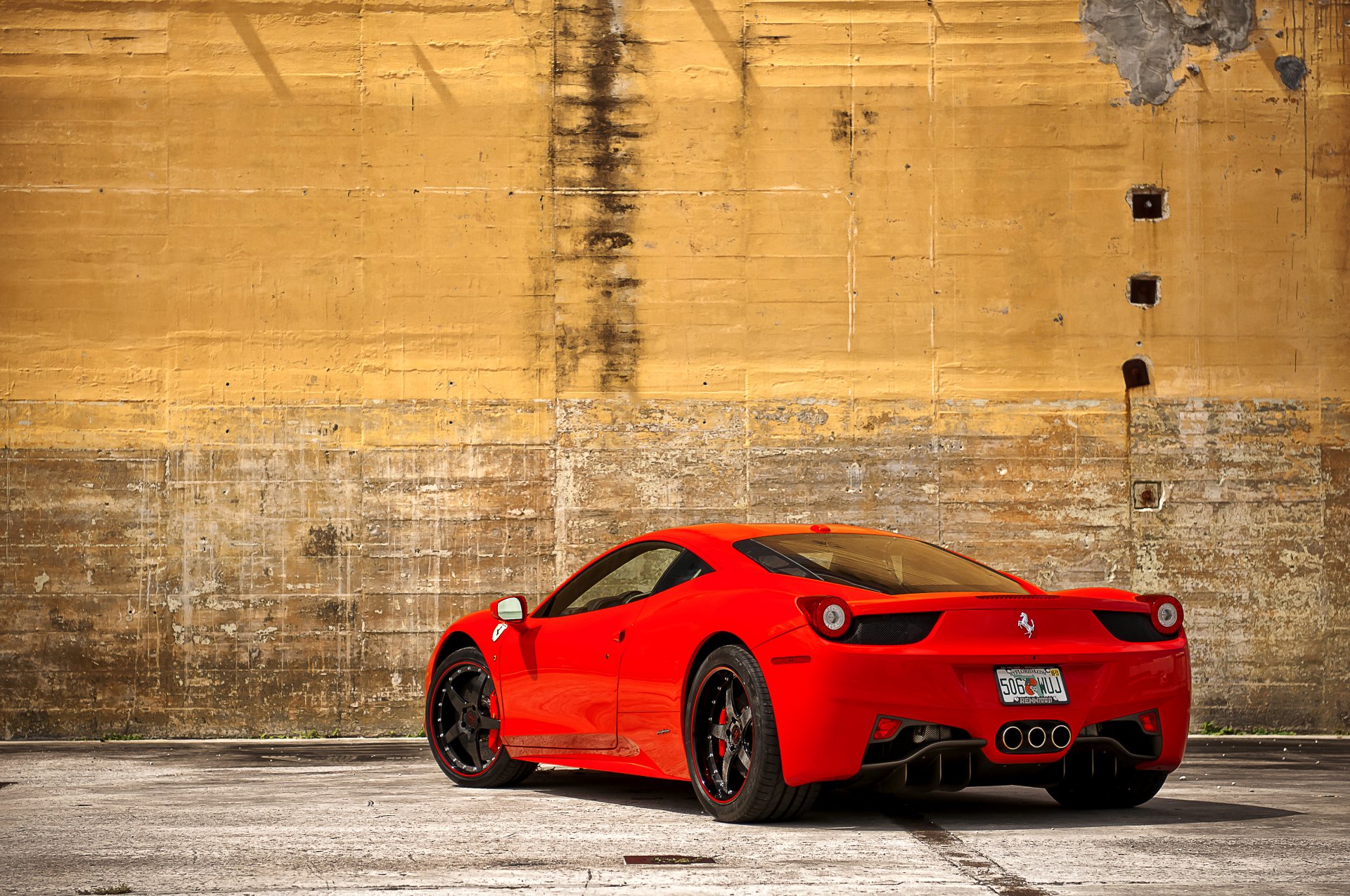 ferrari 458italia rouge mur jaune ferrari italie rouge miroir vue arrière dégringolade