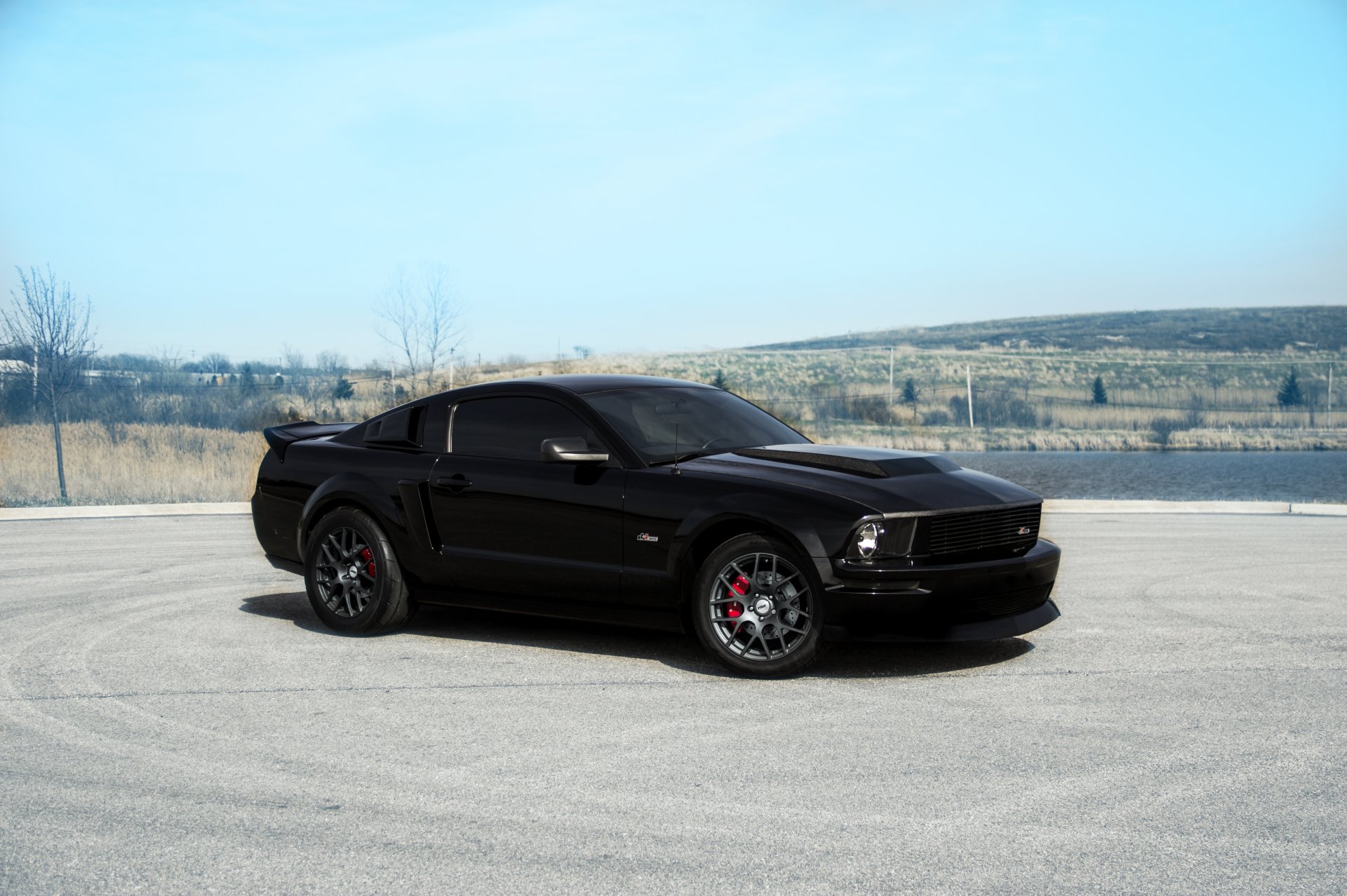 ford mustang gt negro paisaje rojo y shelby saleen músculo esquivar chevrolet camaro ss srt svh carbono fibra hearst super 4.6 enfermo