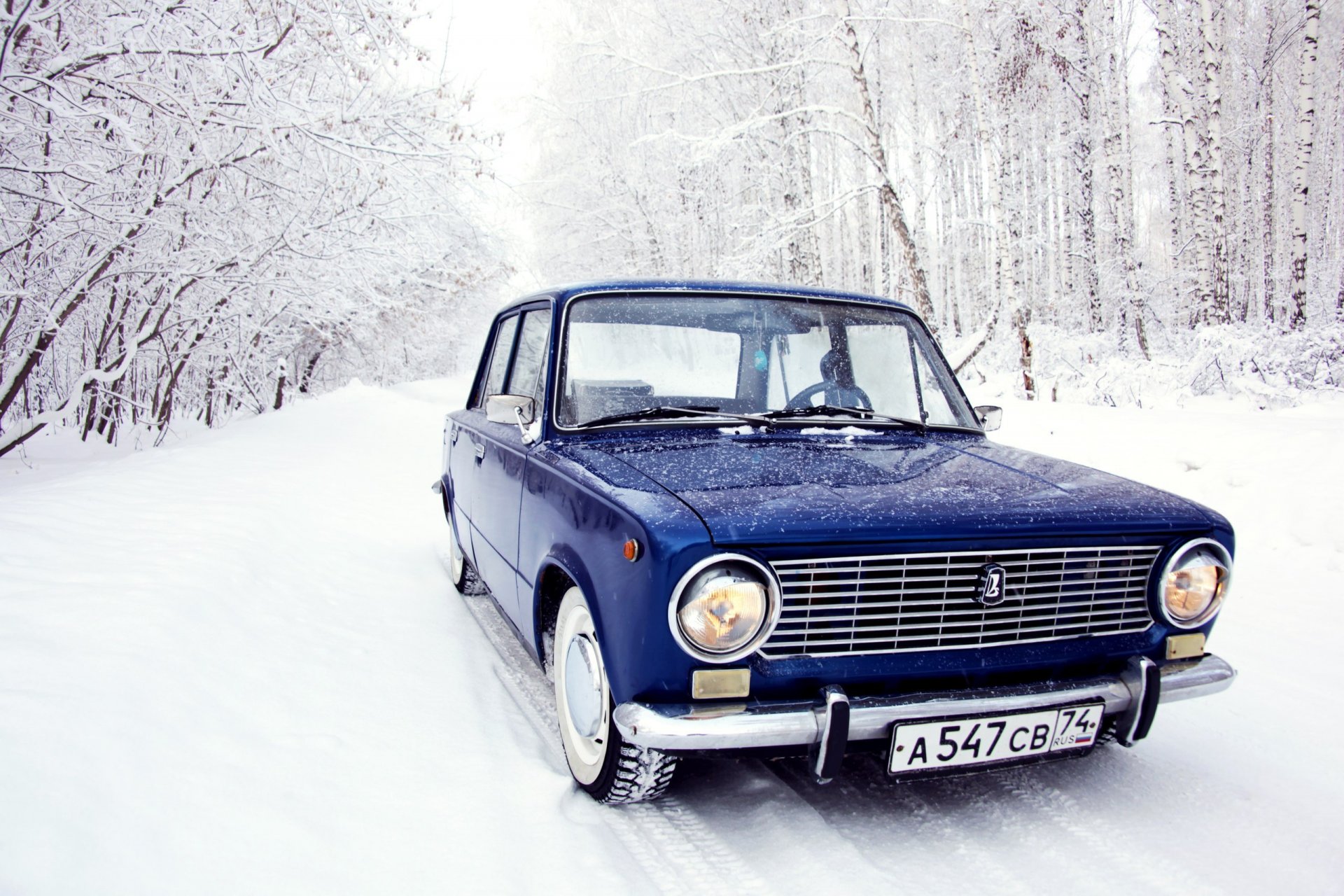 vaz kopeck lada lada blue winter snow forest