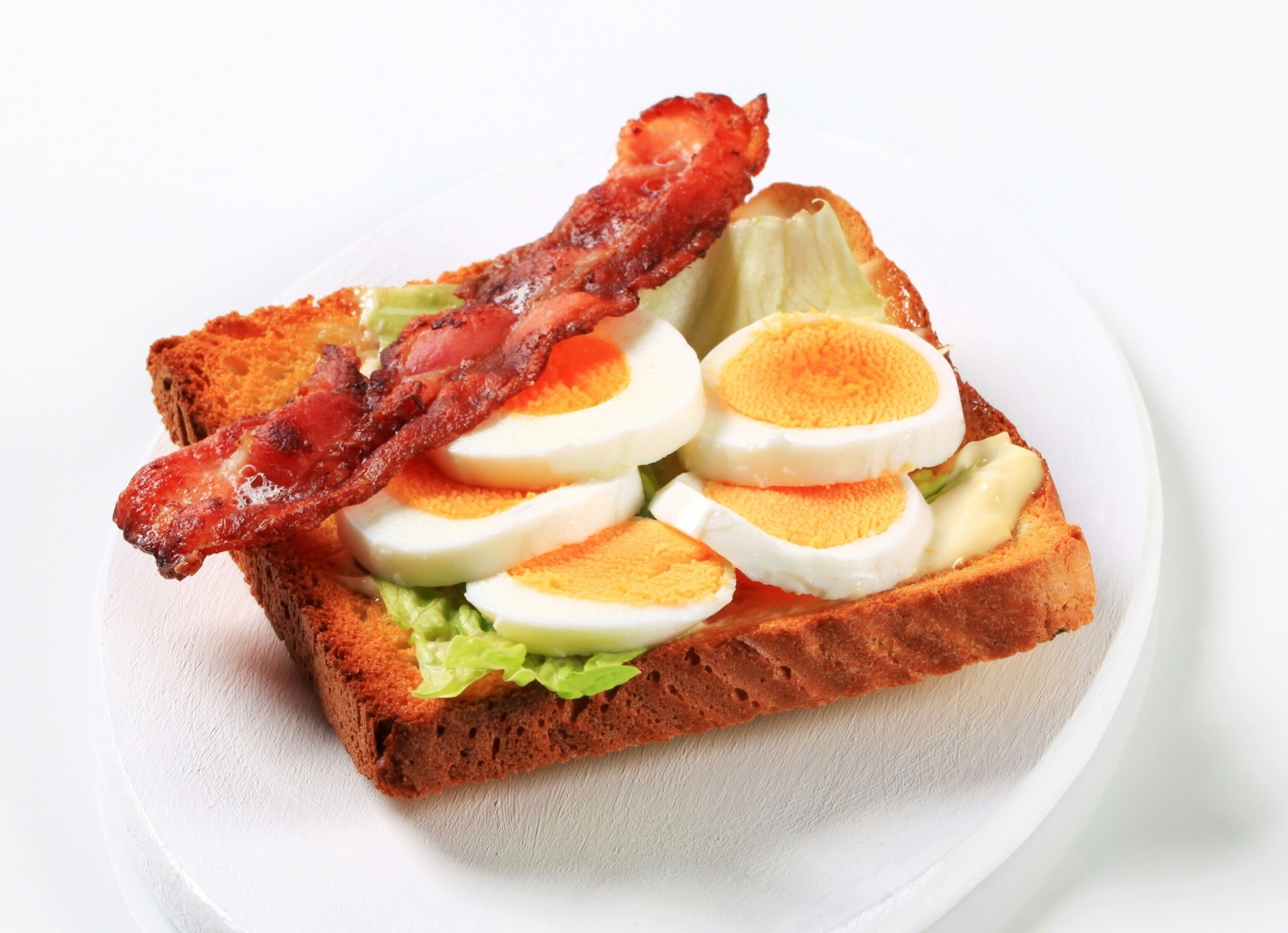 sandwich toast oeufs bacon pain