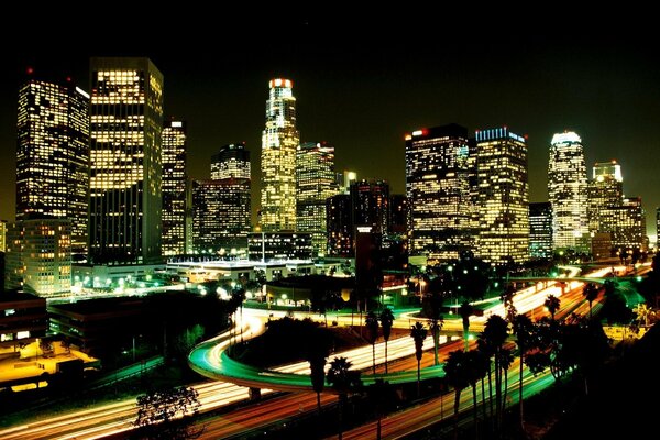 Urocze Los Angeles z nocnymi światłami