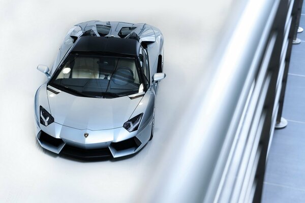 Vista desde arriba del espectacular Lamborghini aventador