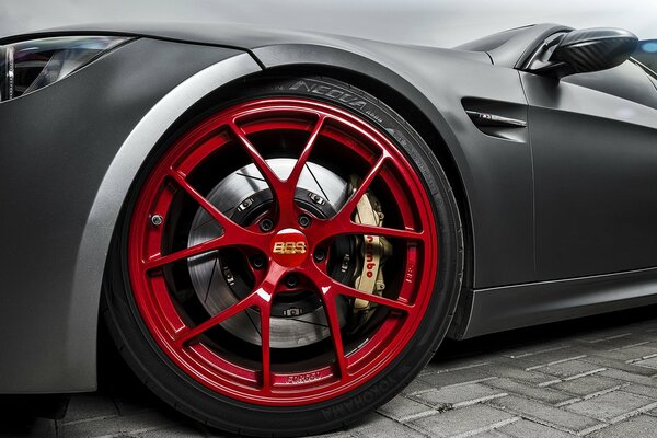 BMW tuned wheels in red