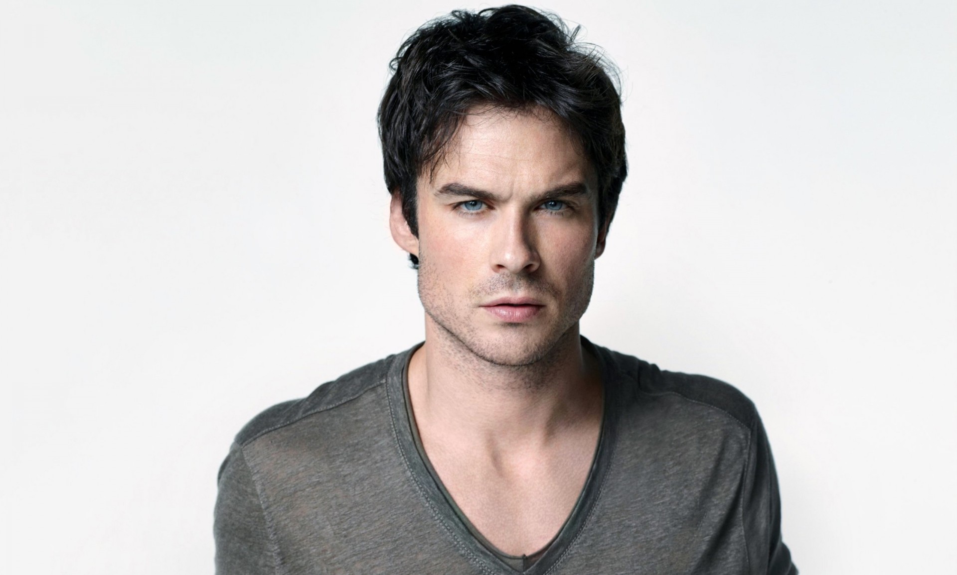 serie the vampire diaries omino ian somerhalder ian somerhalder bruna sfondo stagione 5 damon salvatore attore