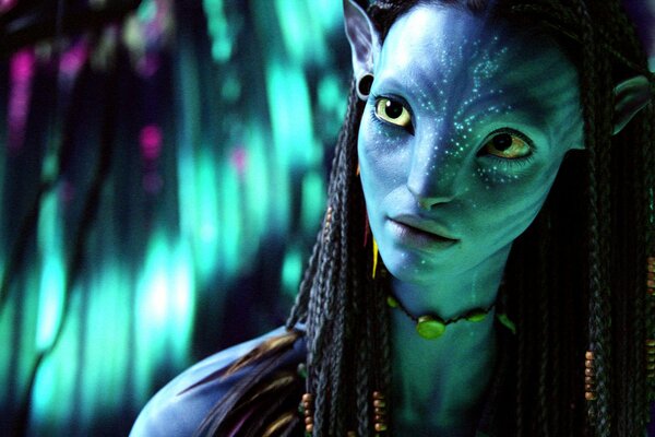 Szene aus dem Film avatar neytiri Gesicht