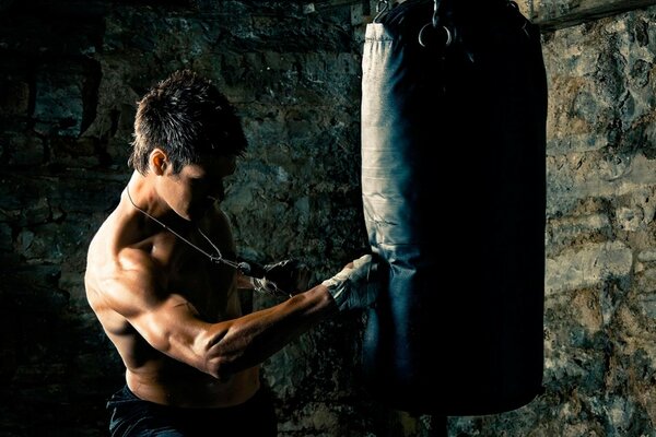 Entrenamiento con saco de boxeo