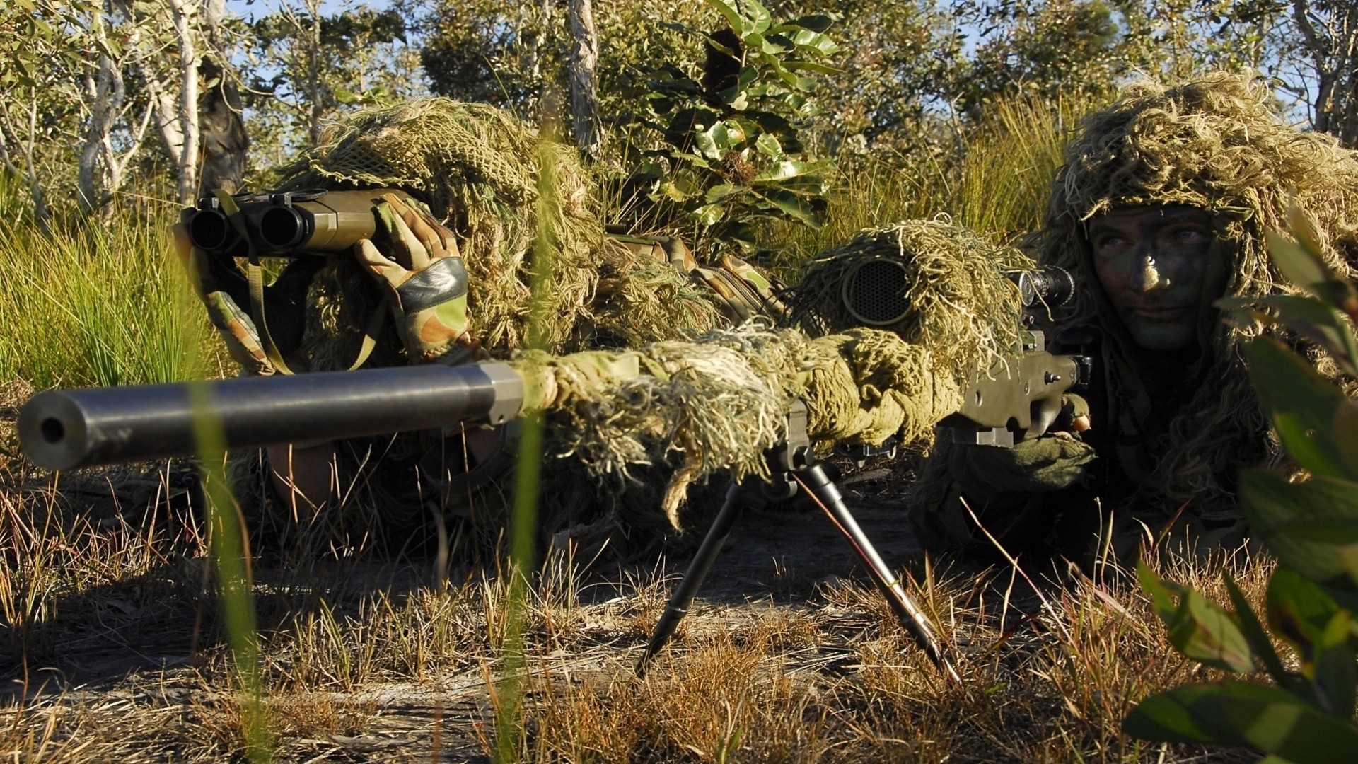 scharfschütze soldaten vegetation bäume gras verkleidung ausrüstung jacke