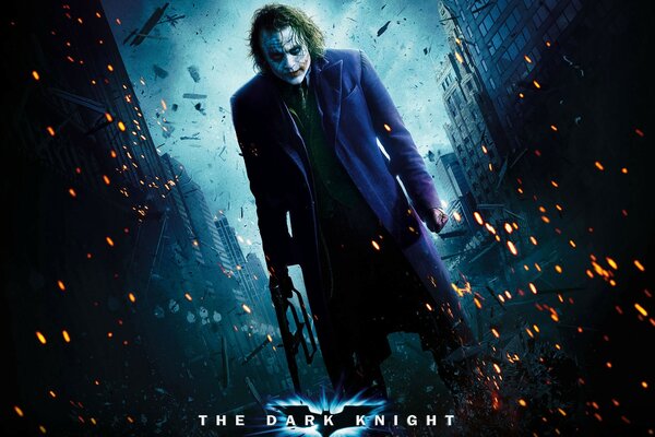 Joker con un abrigo azul sobre un fondo de chispas