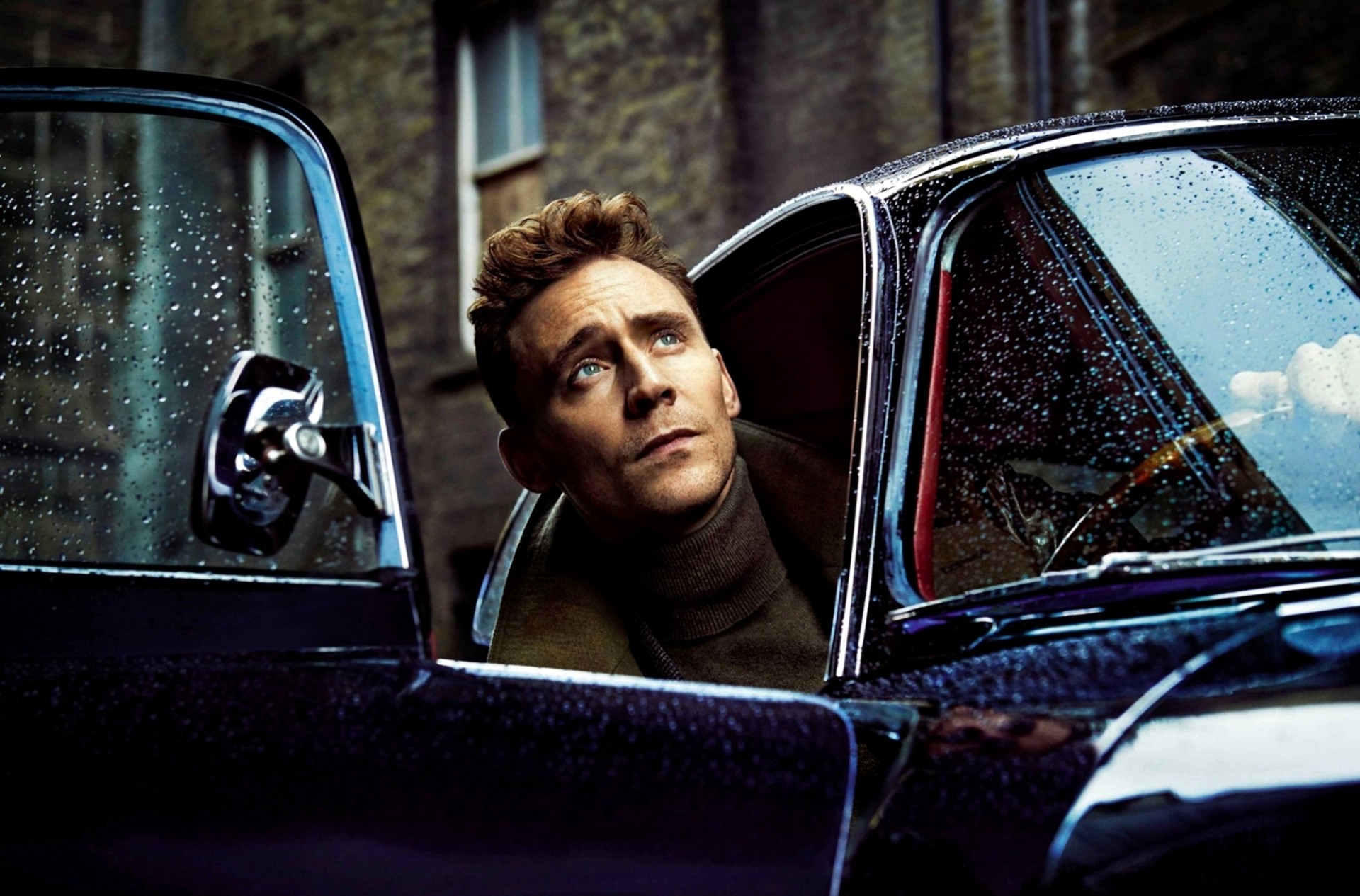 tom hiddleston visage homme jaguar vue hiddleston voiture tombe verre acteur