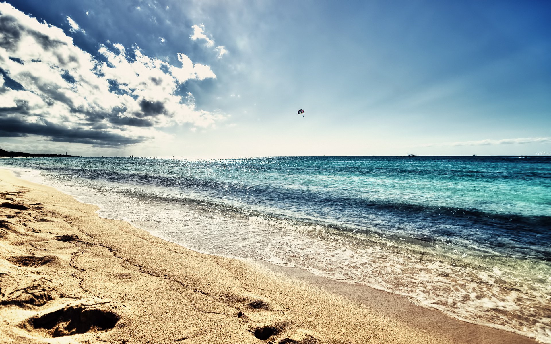 natur landschaft sommer heißer sand küste strand meer wellen himmel sonne stimmung foto hintergrund tapete