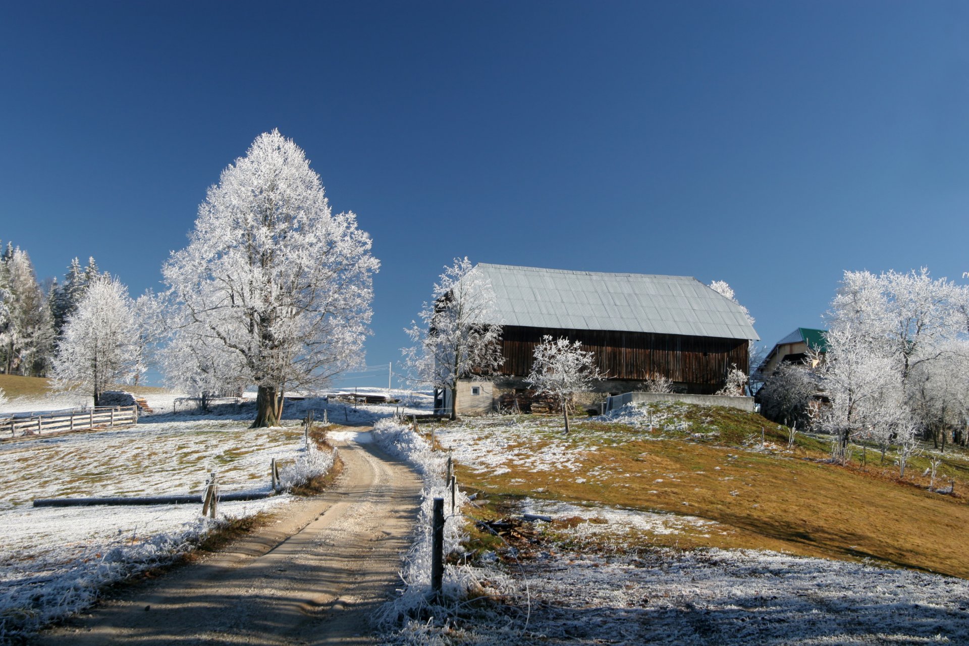 now lodge winter road snow beautiful houses blue sky