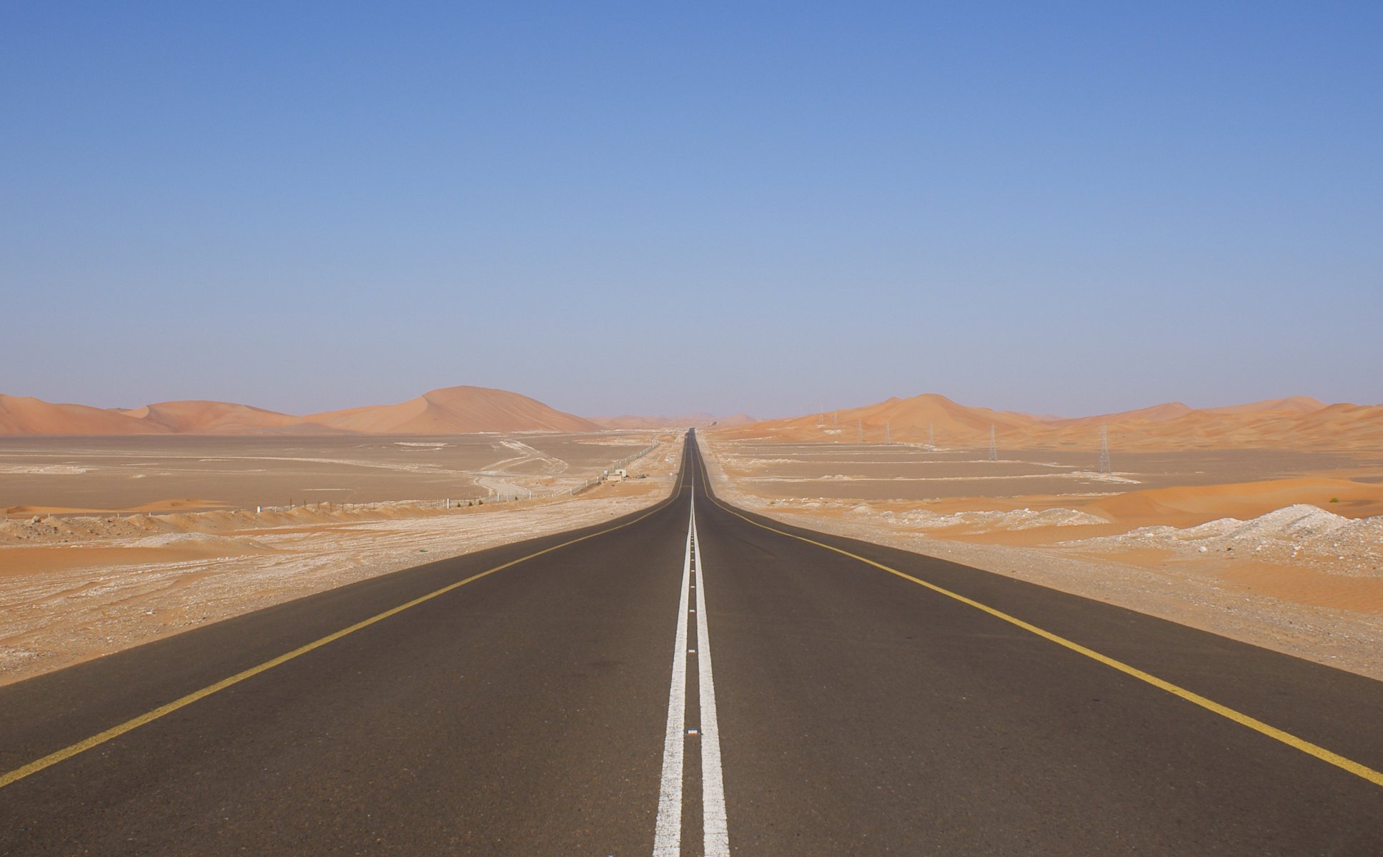 strada autostrada foto deserto dune barkhany cielo