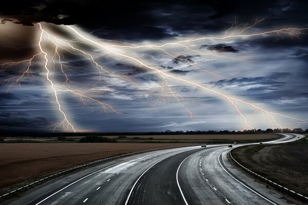 Track and lightning discharge on the horizon