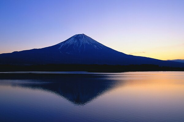 Belle montagne au Japon Fuji