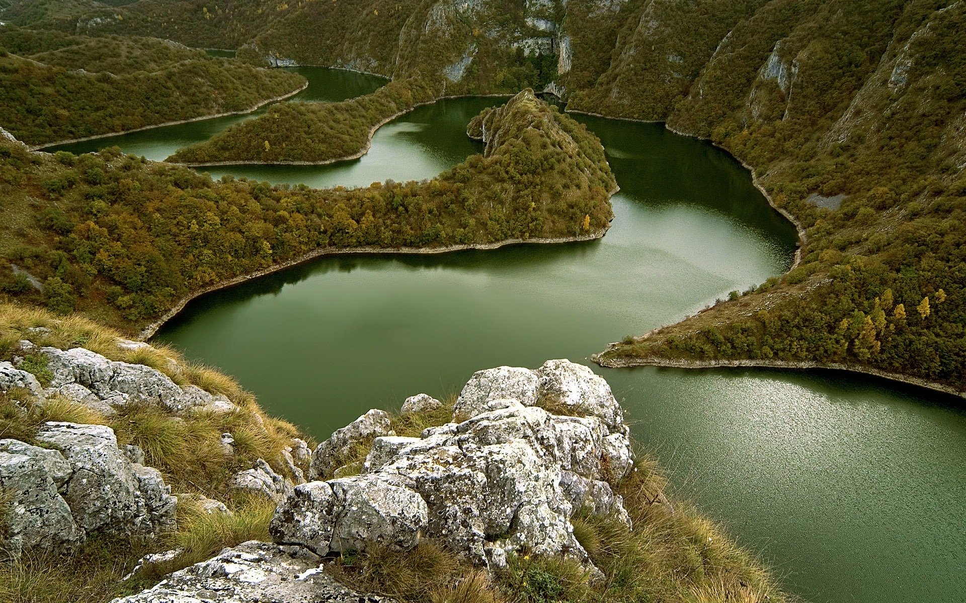 río corriente agua