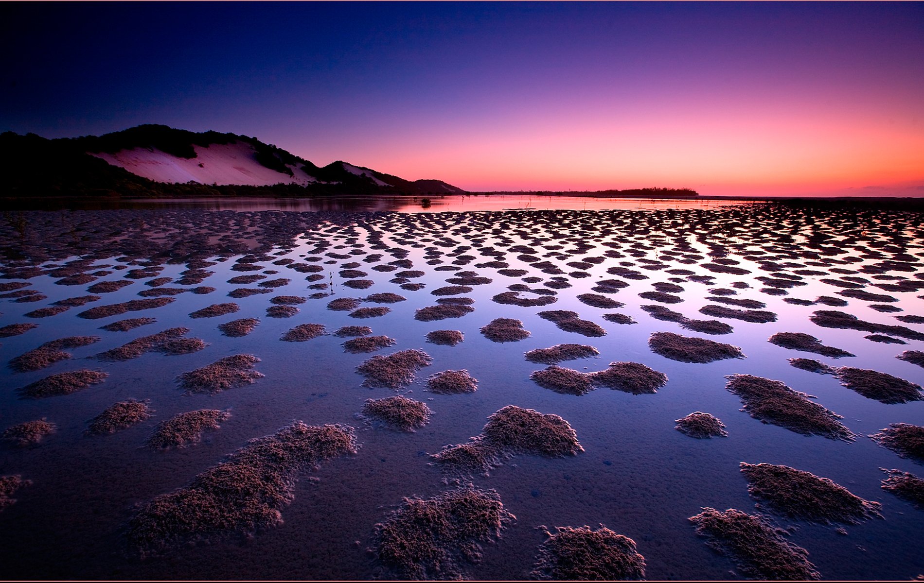 coucher de soleil mer montagnes