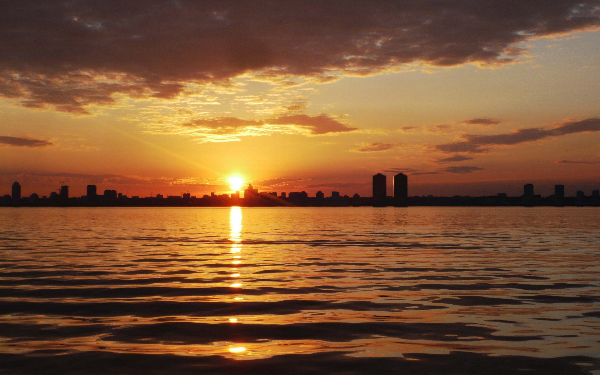 sonnenuntergang wellen stadt himmel