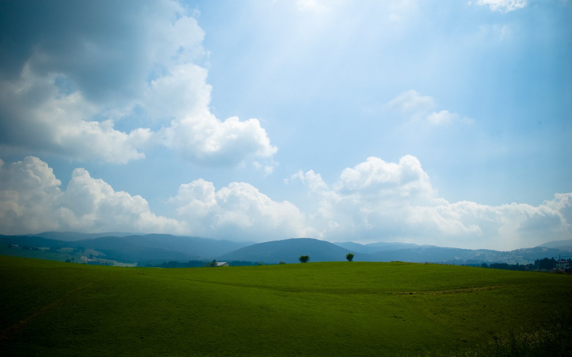 ciel herbe collines