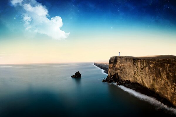 Paisaje con mar y rocas apacibles